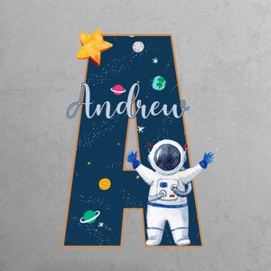 Letrero de madera con nombre y letras para guardería, decoración de astronauta, placa con nombre para bebé niño o niña, letrero con nombre personalizado, regalos para hospital, decoración de pared espacial