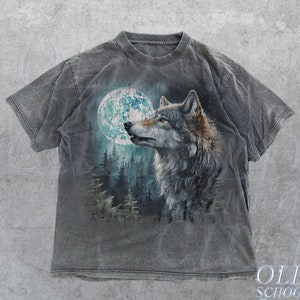 Vintage Wolf 90s Graphic Shirt, Wolf Lovers Retro Tee, 2000s Nature Moon Shirt, Nostalgia Unisex Oversize Tee, Cute Wolf Gift, Black Shirt