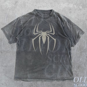 Vintage Spider Graphic Shirt, Pump Cover Spider Shirt, Retro Training Shirt, Spider Oversize, Retro Hero Shirt, Gift For Him Vintage distressed
