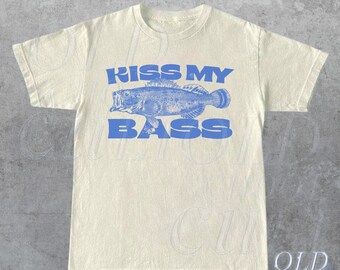 Kiss My Bass Vintage Style Fishing T-shirt, Retro Fisher T-shirt, Fisher Gear, Fisher Graphic Shirt, Volwassen Unisex Ontspannen Katoenen Shirt