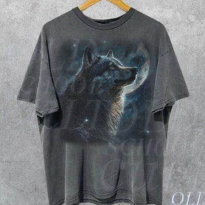 Vintage Wolf 90s Graphic T-Shirt, Retro Wolf Lovers Tee, 2000s Nature Shirt, Vintage Unisex Oversize Tee, Cute Wolf Gift, Moon Shirt