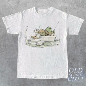 Frog 90s Vintage Graphic Shirt, Retro Toad Tee, Nature Shirt, 2000s Frog T-Shirt, Book Lovers Shirt, Vintage Unisex Oversize Cotton Tee White
