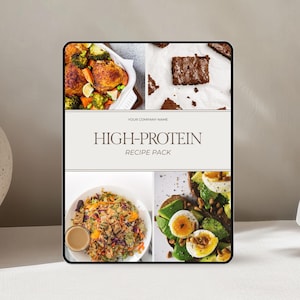 Könnte beinhalten: Ein digitales Rezeptpaket mit dem Titel "HIGH-PROTEIN RECIPE PACK" mit Bildern von proteinreichen Mahlzeiten. Die Bilder zeigen Hähnchen und Gemüse, Brownies, einen Salat und Avocado mit Eiern. Das Paket wird auf einer weißen Oberfläche angezeigt.