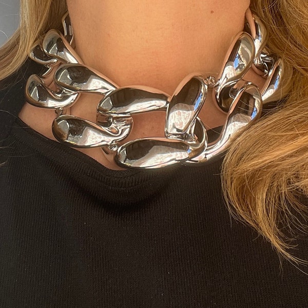 Collier chaîne aluminium XXL, ras de cou oversize argent ou doré, ensemble collier et boucles d'oreilles, style contemporain, cadeau pour elle.