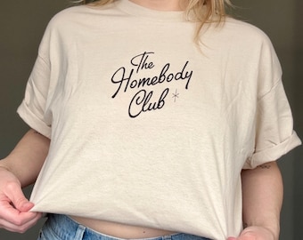 The Homebody Club geborduurd T-shirt | Leuk introvert T-shirt | Esthetisch, gezellig cadeau