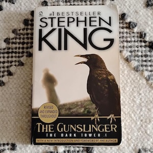 The Gunslinger (The Dark Tower I) by Stephen King