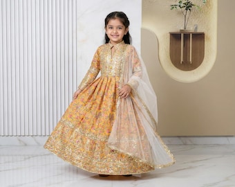 Vestido floral para niñas, vestido bordado con lentejuelas, vestido indio para niñas, vestido de boda para niñas, vestidos Anarkali confeccionados para niñas, trajes de diseñador para niñas.