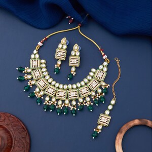Conjunto de joias indianas inspiradas em Sabyasachi, conjunto de gargantilha de noiva indiana da moda, conjunto de joias de casamento, anéis tikka