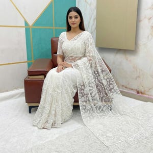 Designer witte saree | Sari geborduurde bloemen pailletten | Indiase bruidsmeisjesjurk | Feestjurk voor recepties voor dames