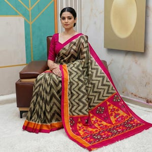 Sari indiano exclusivo em seda Patola cinza e rosa com estampa em ziguezague.