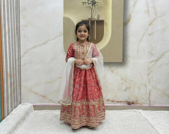 Vestido floral para niñas, vestido bordado con lentejuelas, vestido indio para niñas, vestido de boda para niñas, vestidos Anarkali confeccionados para niñas, trajes de diseñador para niñas.