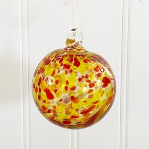 May include: A handmade wooden sign with the text "Welcome" in a playful font. The sign is painted white with a distressed finish, and features a small, decorative heart. Perfect for adding a touch of rustic charm to any entryway.