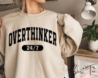 Sudadera con capucha "Overthinker", regalo divertido para una amiga, regalo para ella, sudadera con capucha "Overthinker", camiseta de salud mental, camiseta sarcástica, sudadera divertida