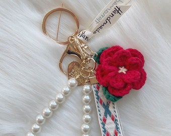 Handmade Crochet Flower Keychain Cute Red Rose Pearl Wristlet Car Key Chain Elegant Pendant Kawaii Bag Charm Accessories Craft Gift for Her