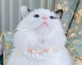 Cute Strawberry Soft Crochet Collar for Cats Clothes Knitted Neckwear Outfit Handmade Cat Accessory Adjustable Bib Cat Lover Gift for Kitten