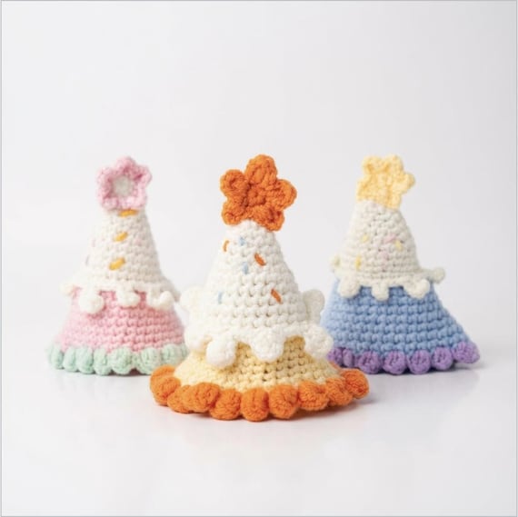 Handmade Crochet Ice Cream Cat Hat With Ruffles & Flower  display picture 2