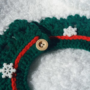 Cute Christmas Crochet Cat Collar Clothes for Cats Pet Costume Cat Outfit Fashion Wear Handmade Cat Accessory Red Bell Neckwear Green Bib image 6