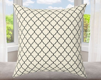 彼女へのギフト、彼へのギフト、ご自宅へのギフト、幾何学模様のアイボリー枕、モダンな室内装飾、両面プリント
