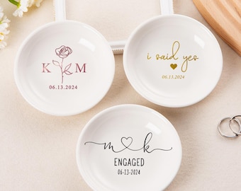 Personalized Wedding Ring Dish, Gifts for Couple/Her/Bride/Best Friend, Custom Engagement/Anniversary gift