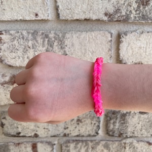 Pinky Fun Rubber Band Bracelet