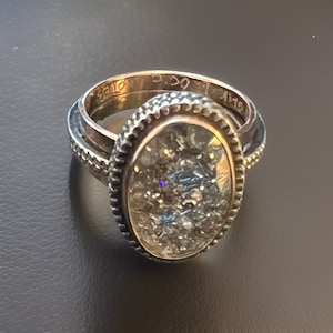 Anillo de diamantes flotantes de oro de 18 quilates hecho a mano