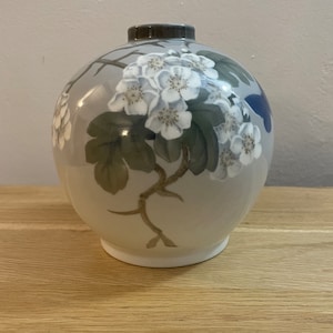 Vintage Bing and Grondahl Cherry Blossom Sakura Vase 6” Denmark