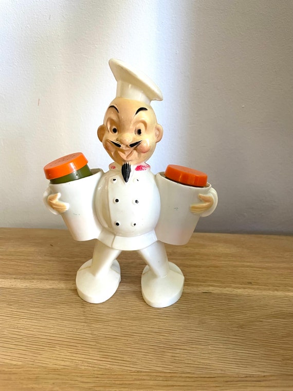 Chef figurine salt pepper Chef shakers ceramic Mid century set