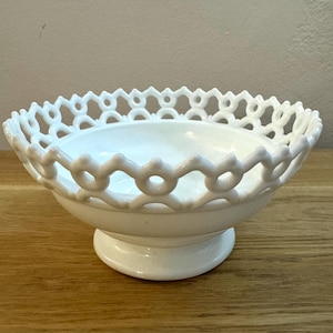 Vintage Westmoreland Doric Lace Pattern Bowl