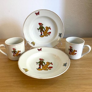 Set di tazze e piatti vintage Leart, ragazzo che accarezza un cane