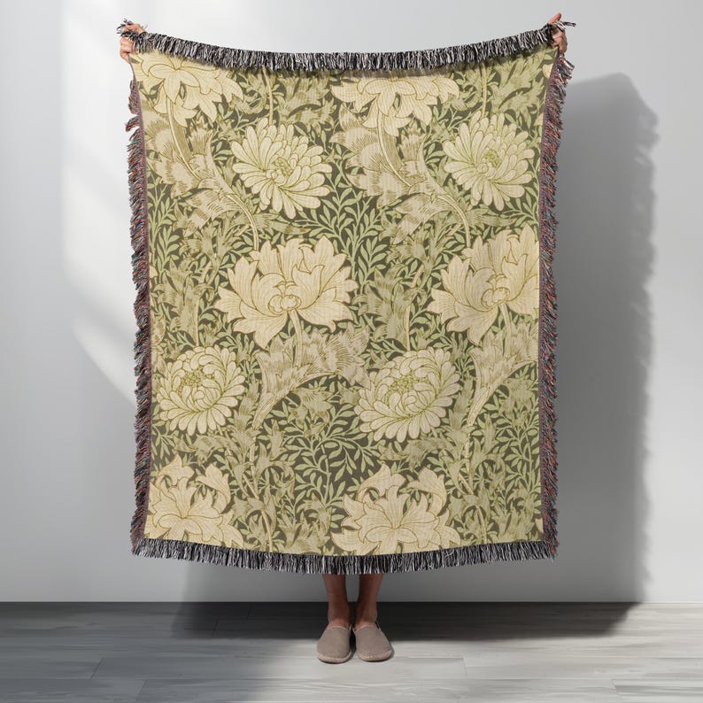 MtInfinityInc William Morris Chrysanthemum Woven Blanket