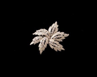 Broche Florale Vintage En Métal Argenté Pavée D'Oxydes Lilas & Cassis