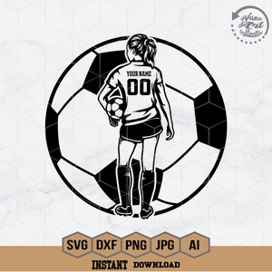 Chica de fútbol con balón Svg / Vida con balón Svg / Balón de fútbol Svg / Fútbol Svg / Clipart de fútbol / Fútbol Png / Archivo de corte de mamá futbolera / Png Eps Dxf Ai