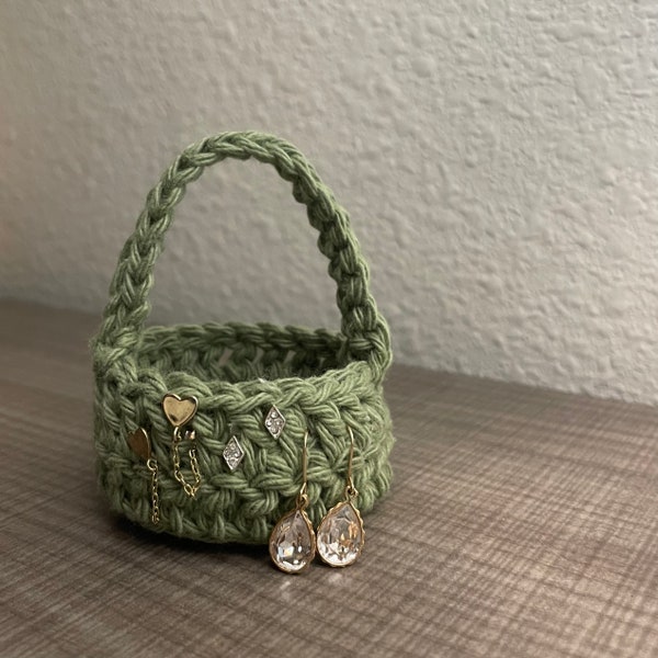 crochet cute ring dish | earring holder | tiny basket for trinkets | mini jewelry organizer | cottage core room decor