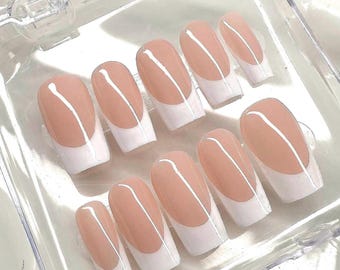Uñas francesas clásicas blancas a presión, hechas a mano