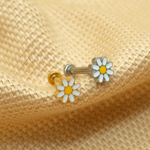 20G/18G/16G Daisy Flower Push Pin Labret • Threadless Flat Back Earring • Tragus • Flat Back Stud • Helix Stud • Cartilage • Titanium