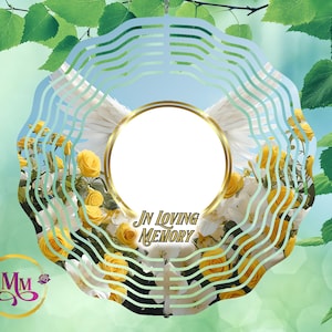 Puede incluir: Un letrero de madera rústica con el texto "Welcome to our home" en letras blancas. El letrero presenta un acabado envejecido y un diseño sencillo y acogedor.