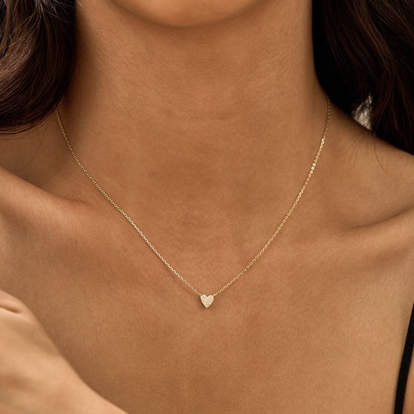 Collier coeur pavé minimaliste, collier coeur diamants, collier coeur en argent sterling, collier simple, cadeau pour elle, cadeau de la Saint-Valentin