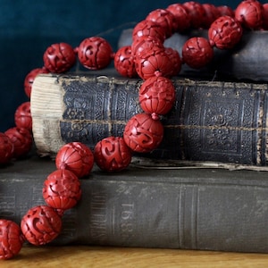 Vintage Carved Cinnabar Beaded Necklace, 1960s Estate Jewelry