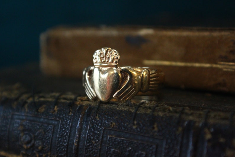 Heavy 14k Gold Mens Claddagh Ring 10.87g Mens 14k Gold Irish Claddagh Ring Heavy 14k Claddagh Ring for Friendship Love Loyalty image 7