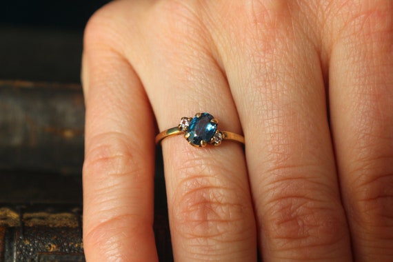 Antique 10k Blue Topaz and Diamond Ring | Size 6 … - image 7