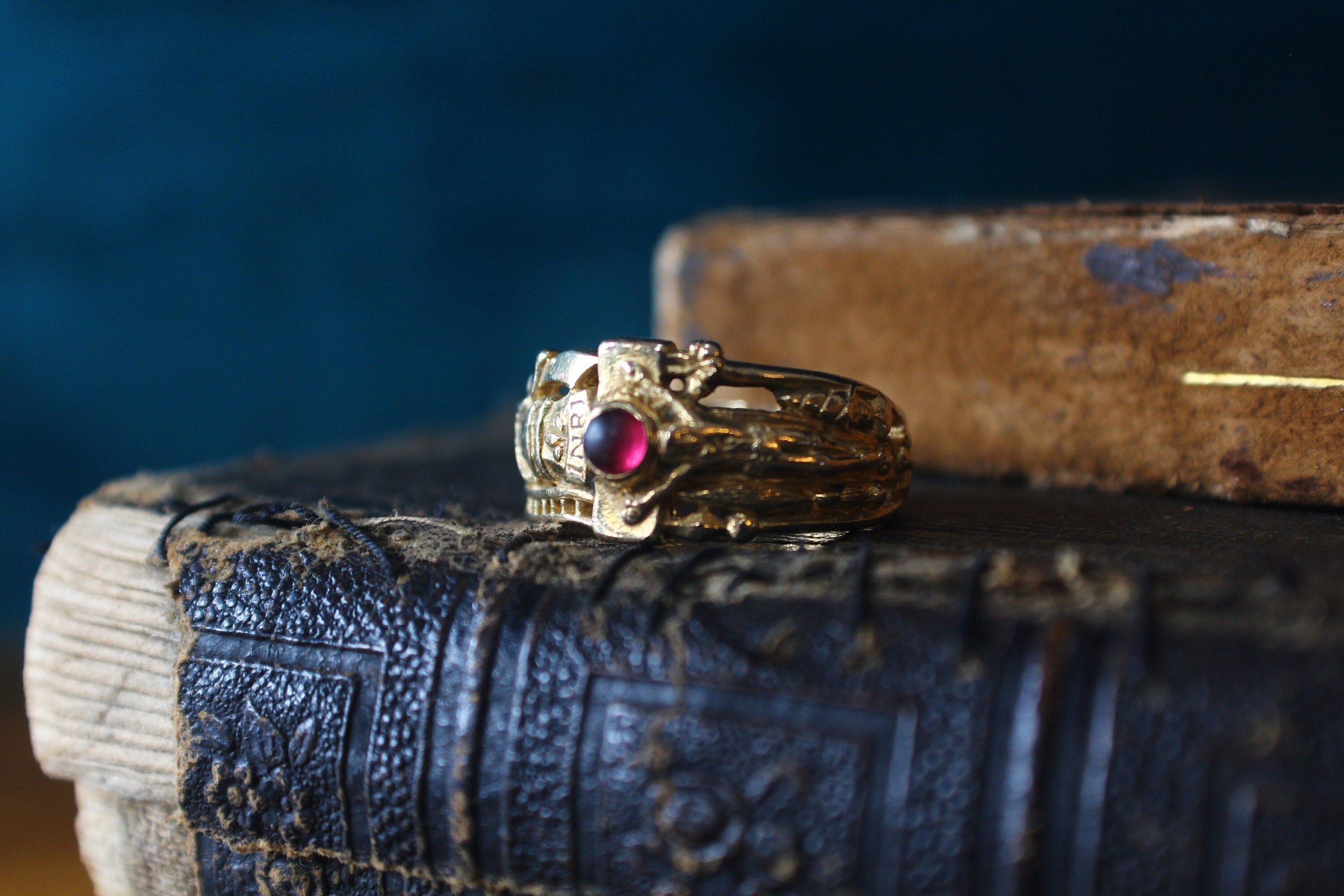 Retired James Avery 14k Martin Luther Passion Christ INRI Ring With Garnet Gemstone Vintage James Avery Wedding Band Garnet 14k Solid Gold Etsy