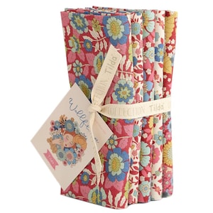Tilda Wallflower Fat Quarter Mini Bundle, 5 pieces,  Burgundy & Pink colorway