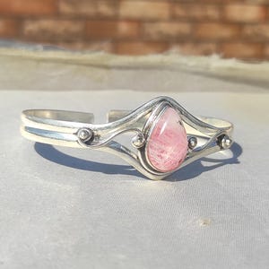 Rosa Mondstein Armreif, 925 Sterling Silber Armreif, handgefertigte Armreif, verstellbare Armreifen, zierlicher Mondstein Armreif, Geschenk für sie