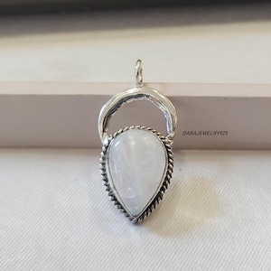 Handmade Sterling Silver Moonstone Pendant: Women&#39;s Jewelry Gift