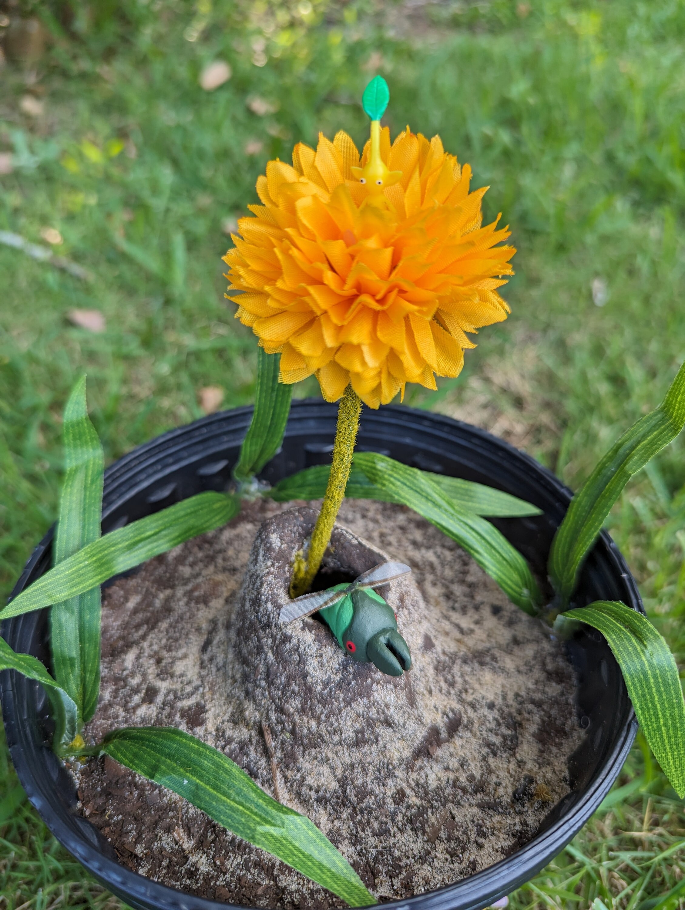Yellow Pikmin Flower Pot Etsy