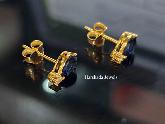Damen Solitär-Ohrstecker Aus 18K Gelbgold Mit 5mm Blauem Saphir – Klassische Rundschliff Ohrringe Im Geschenk-Etui