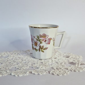 Vintage Porcelain Mug Mid-Century Fairytale Pattern Czechoslovakia Porcelain Fairycore Cup with Flower and Roses Design