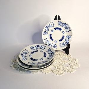 Vintage Blue Porcelain Plates Retro Minimalist Plates Mid-Century Floral Motifs Vintage Blue Floral Decor Plates Vintage Blue Floral Plates