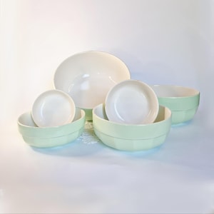 Vintage Pastel Green Gránit Bowl set of Six Fairycore Mint Green Mid-Century Porcelain Vintage Ceramic set of Bowls Retro Serving Dishes