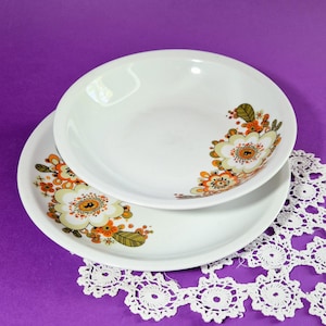 Vintage Hippie Floral Plates Mid-Century Plate Plate Set Vintage Orange Flowers Plates Vintage Retro Orange Floral Plates